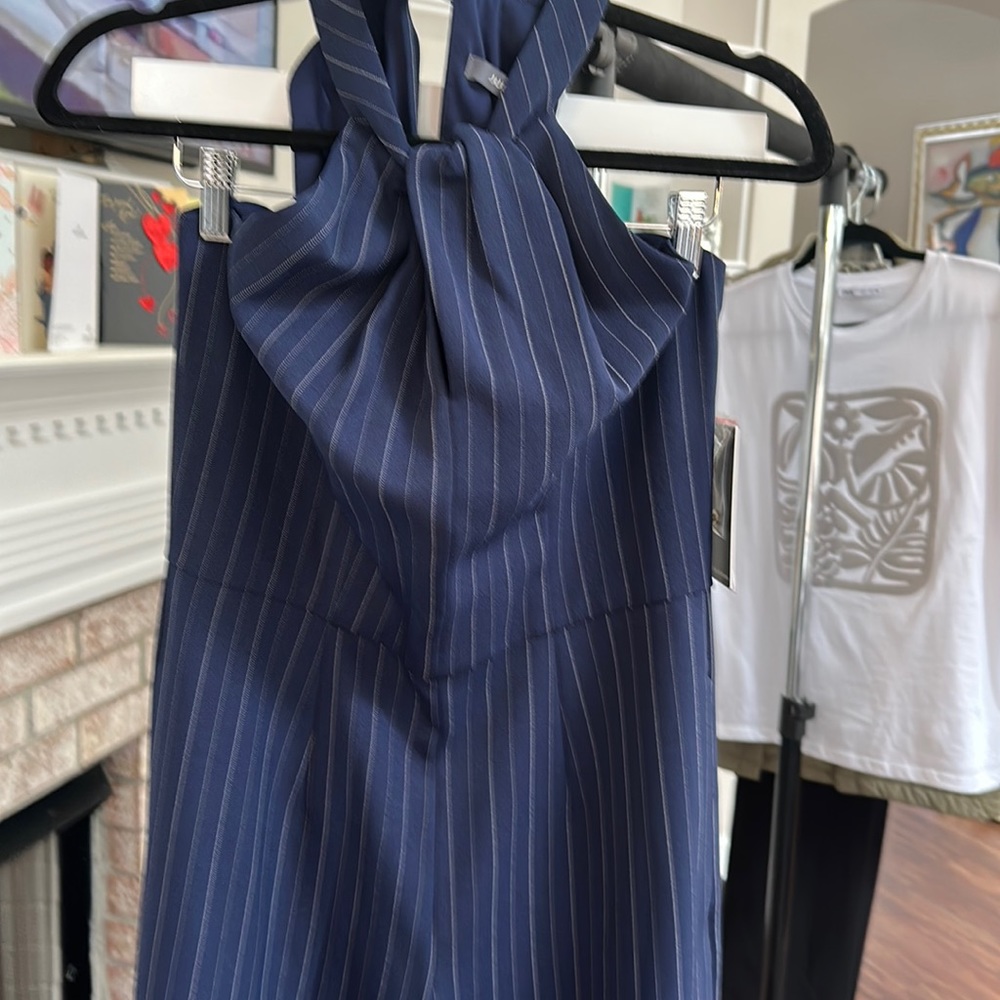 Women’s Julia Jordan Flare Leg Pinstripe Navy/Ivory Jumpsuit. US sz 6. NWT